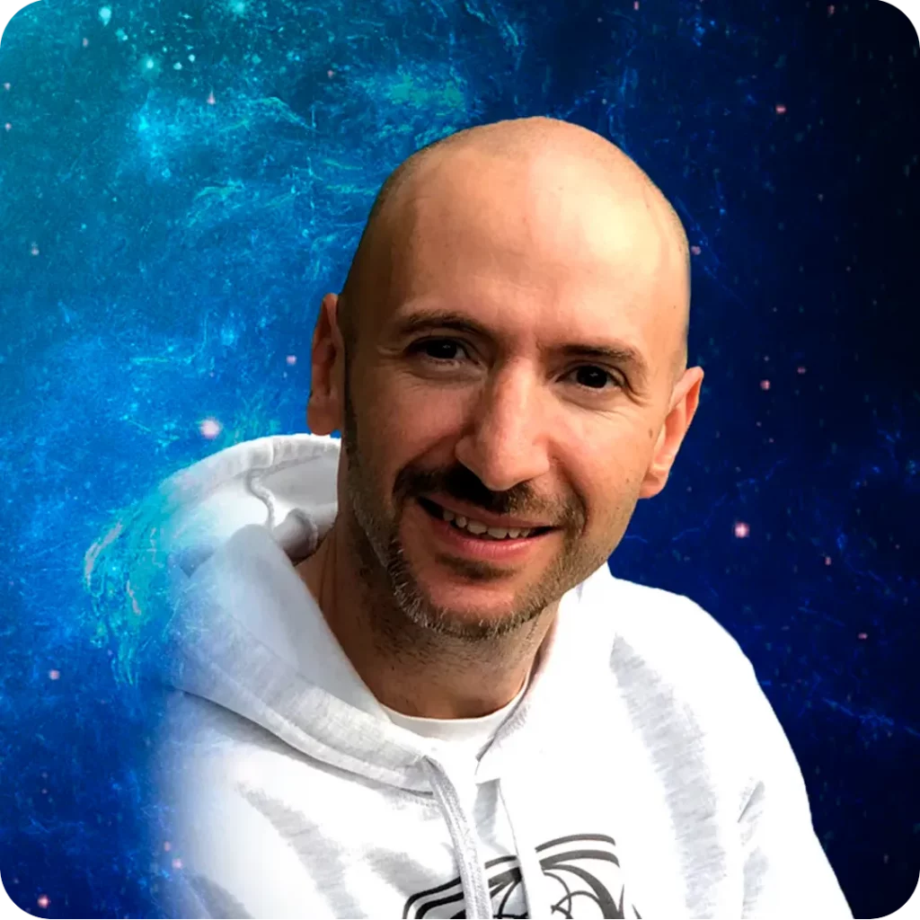 Iván F.Vilches autor de HoloCosmic